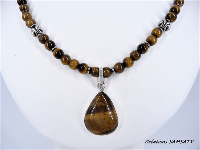 Collier œil de tigre avec son médaillon