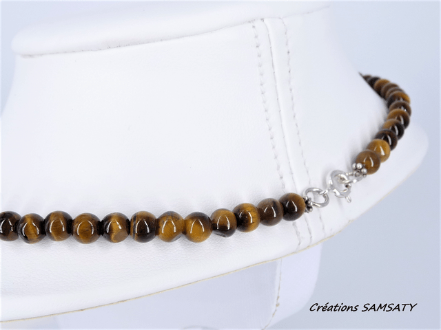 Collier œil de tigre avec son médaillon
