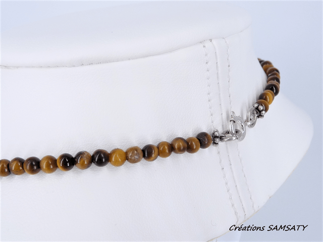 Collier œil de tigre avec son médaillon