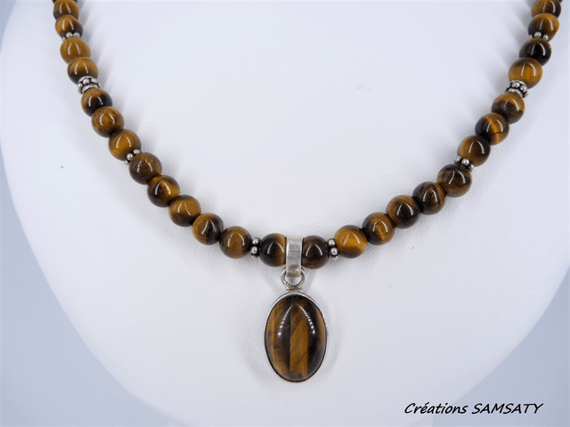 Collier œil de tigre avec son médaillon