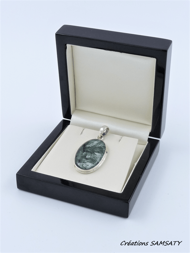 Pendentif en Séraphinite