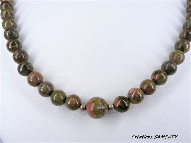 Collier unakite