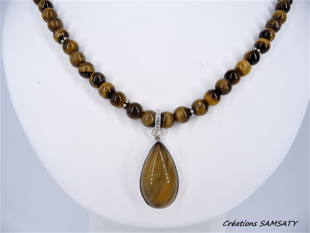 Collier œil de tigre avec son médaillon