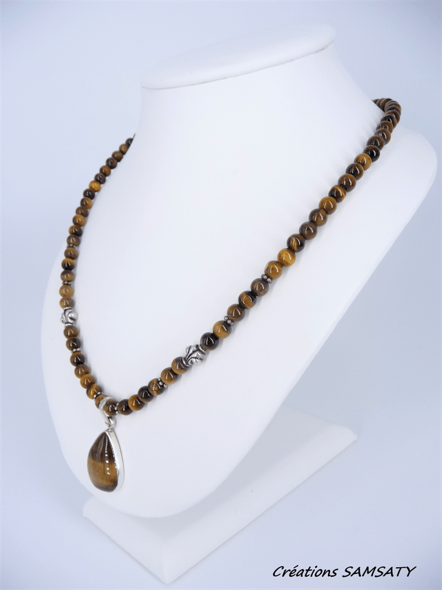 Collier œil de tigre avec son médaillon