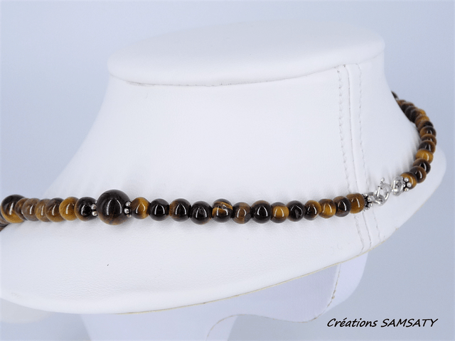 Collier œil de tigre avec son médaillon